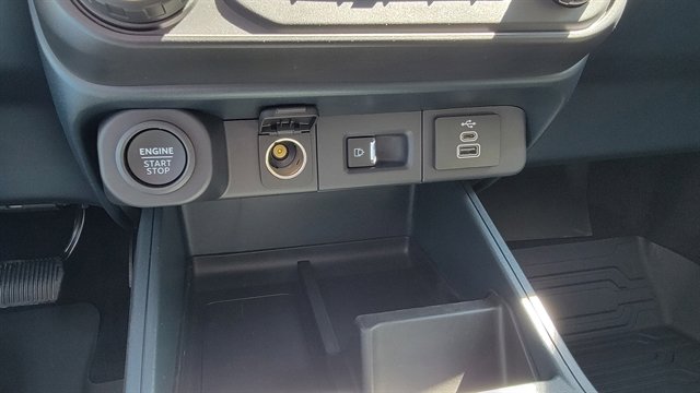 Used 2026 Ford Maverick Lobo AWD/4WD image 40
