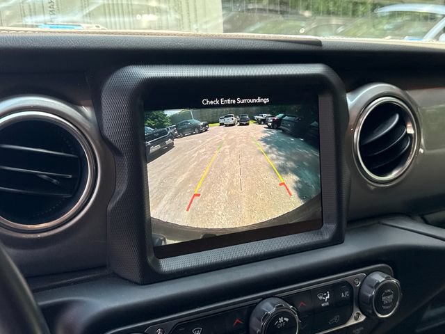 Used 2019 Jeep Wrangler Unlimited Sahara AWD/4WD image 21