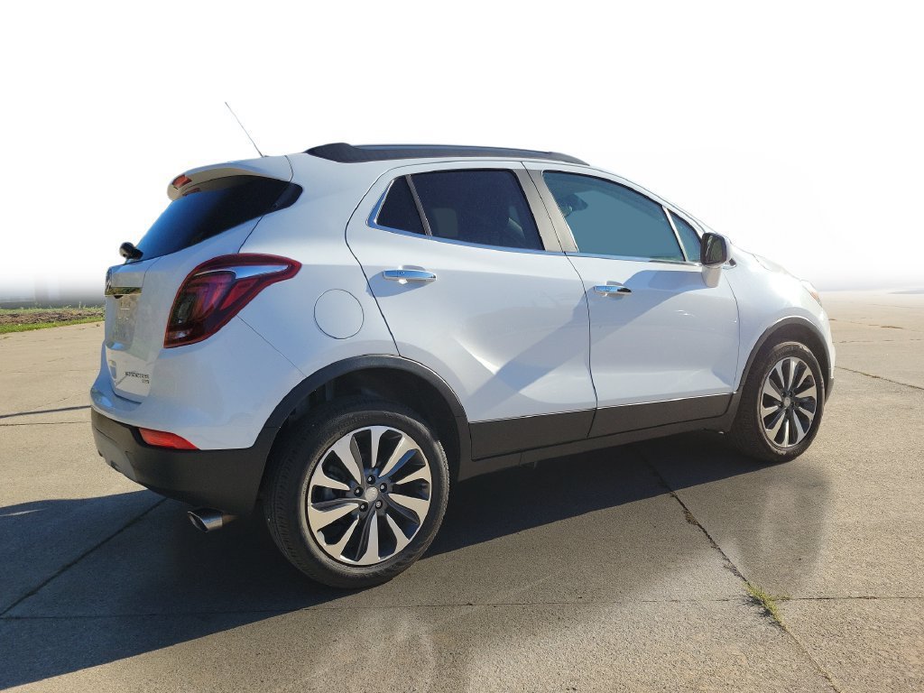 Used 2022 Buick Encore Preferred AWD/4WD image 4
