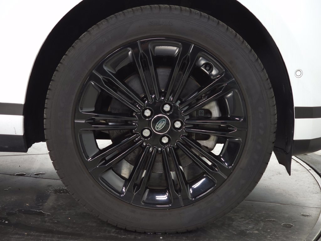 Certified 2025 Land Rover Range Rover Evoque S AWD/4WD image 39