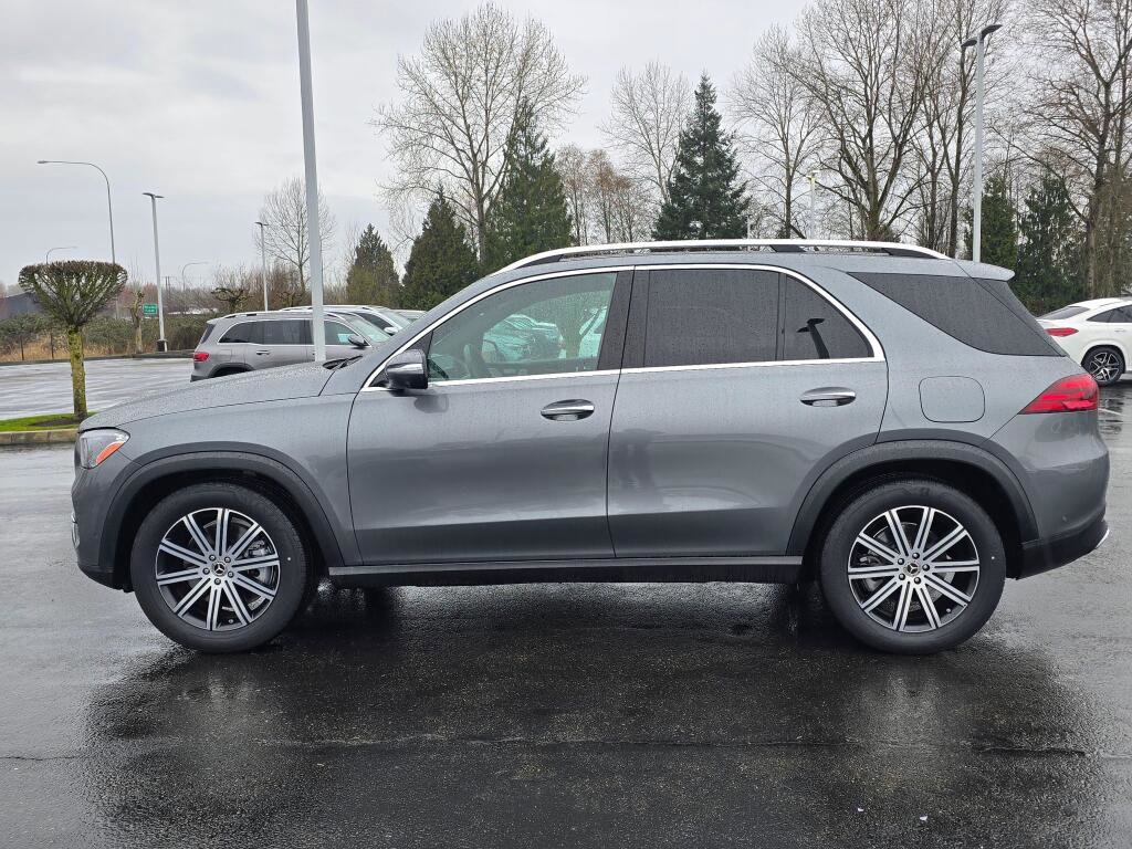 Used 2025 Mercedes-Benz GLE 450e 4MATIC image 3