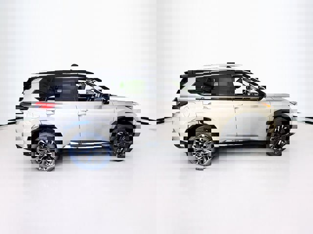 New 2026 Nissan Rogue Platinum image 4