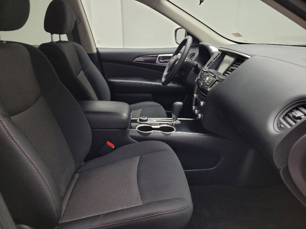 Used 2020 Nissan Pathfinder S AWD/4WD image 21
