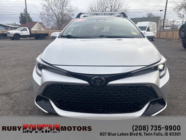Used 2025 Toyota Corolla SE image 2