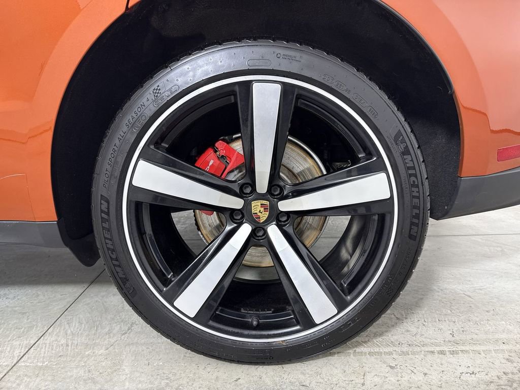 Certified 2023 Porsche Macan S image 14