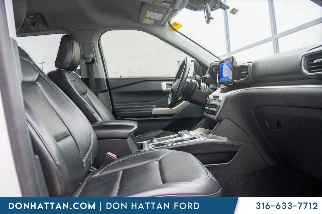 Used 2020 Ford Explorer XLT w/ Equipment Group 202A AWD/4WD image 24