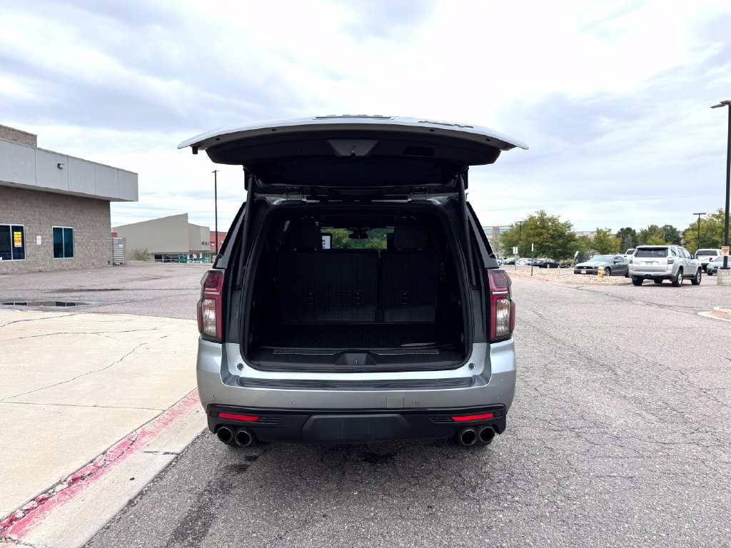 Used 2023 Chevrolet Suburban RST w/ Sport Performance Package AWD/4WD image 11