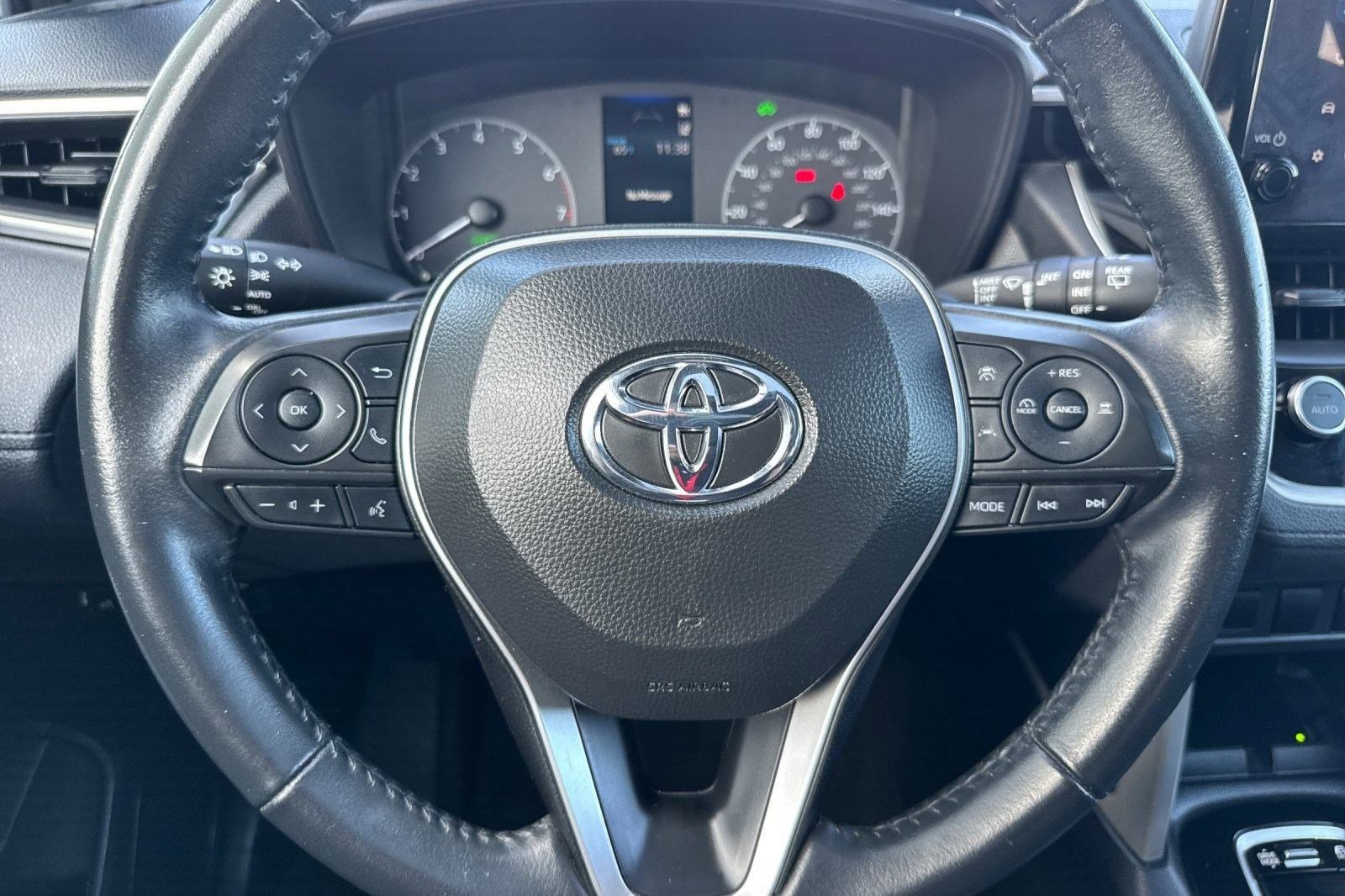 Used 2024 Toyota Corolla Cross SE w/ Moonroof Package image 16