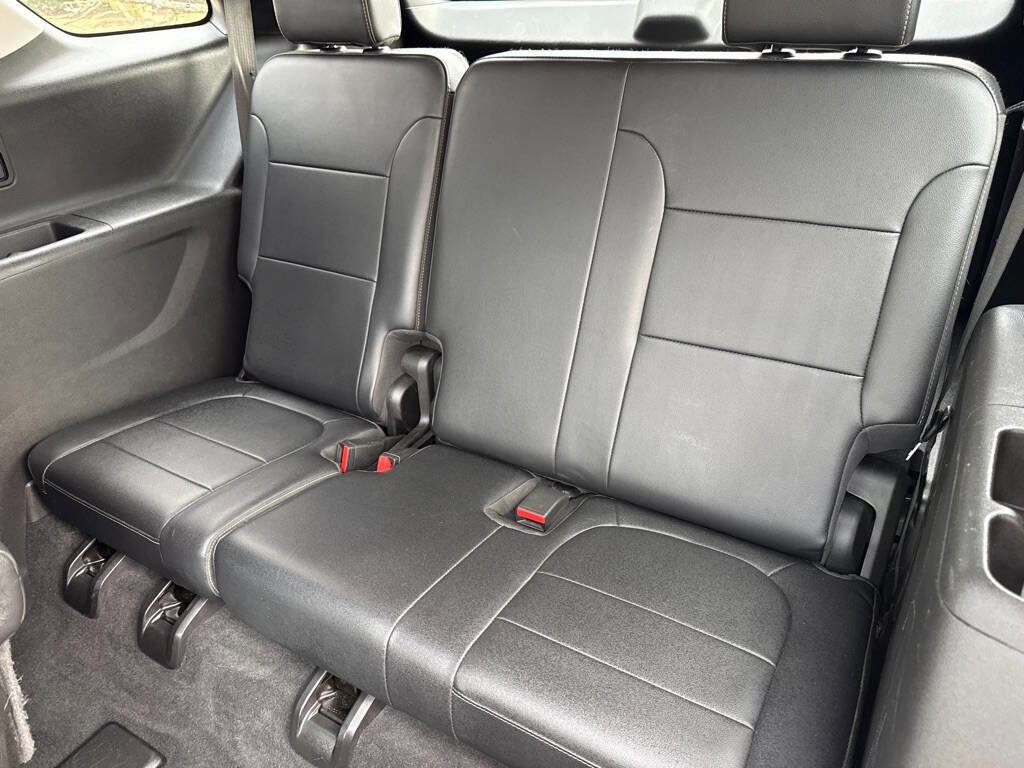 Used 2018 Chevrolet Traverse Premier w/ Driver Confidence II Package FWD image 13