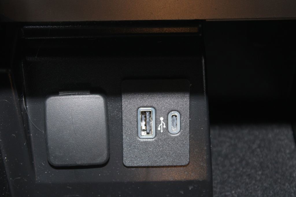 Used 2023 Ford Explorer XLT w/ Equipment Group 202A image 53