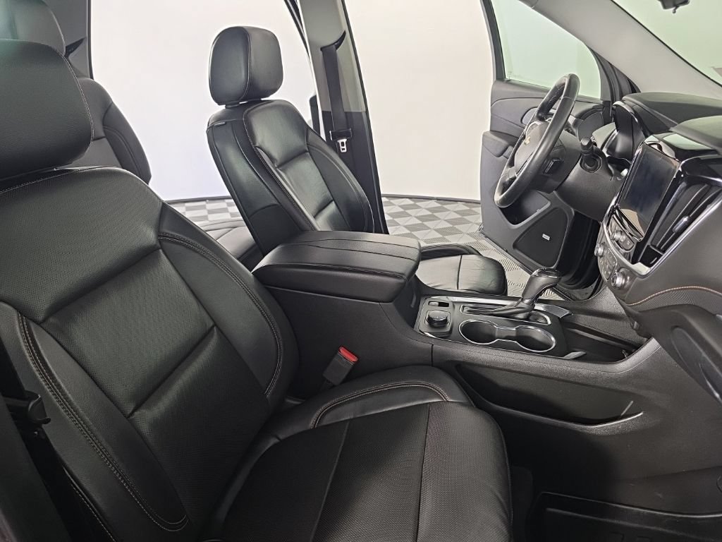 Used 2018 Chevrolet Traverse Premier AWD/4WD image 41