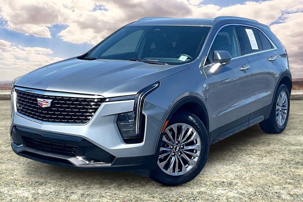 Certified 2025 Cadillac XT4 Premium Luxury image 3