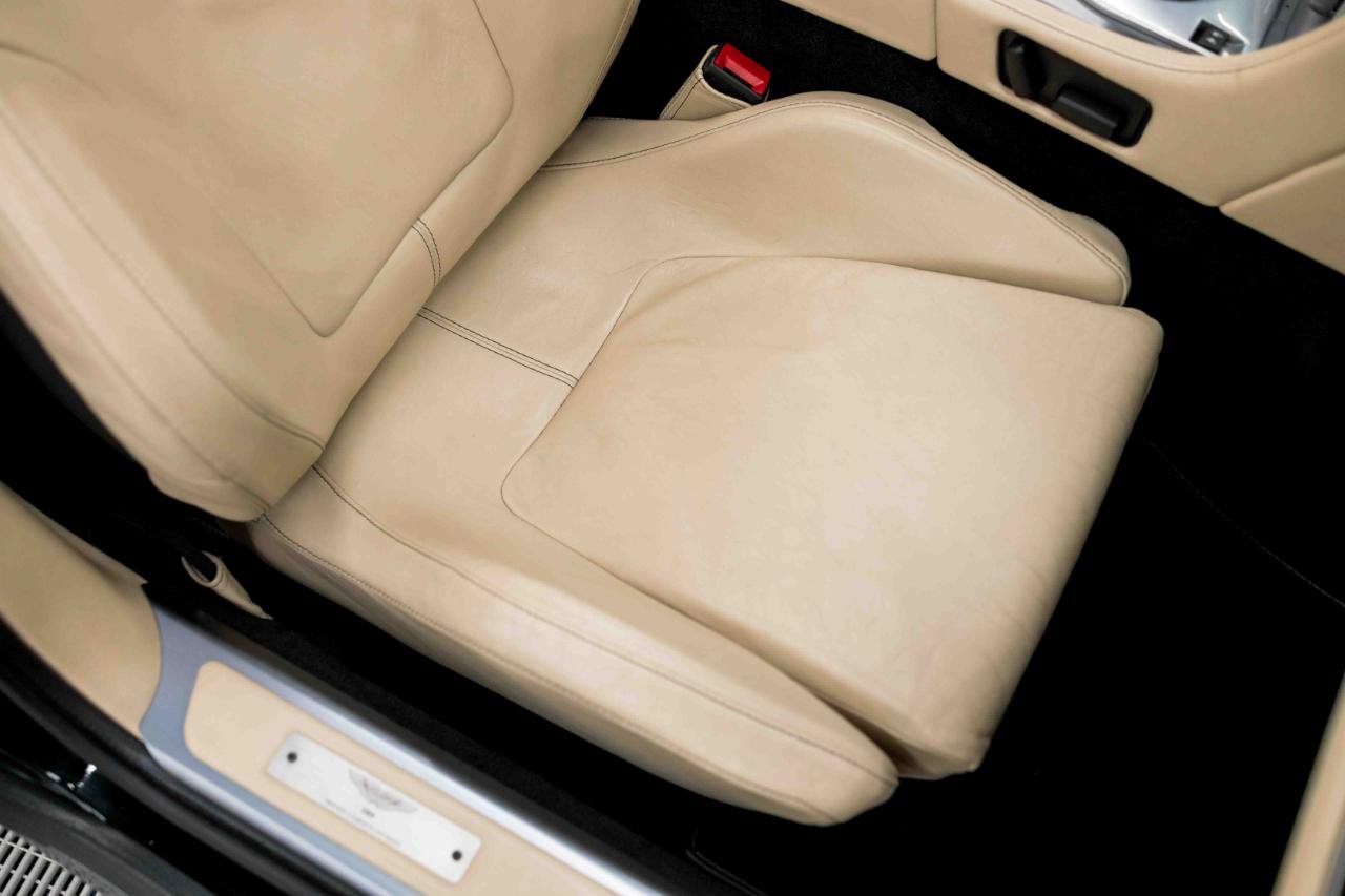 Used 2006 Aston Martin DB9 Volante RWD image 87