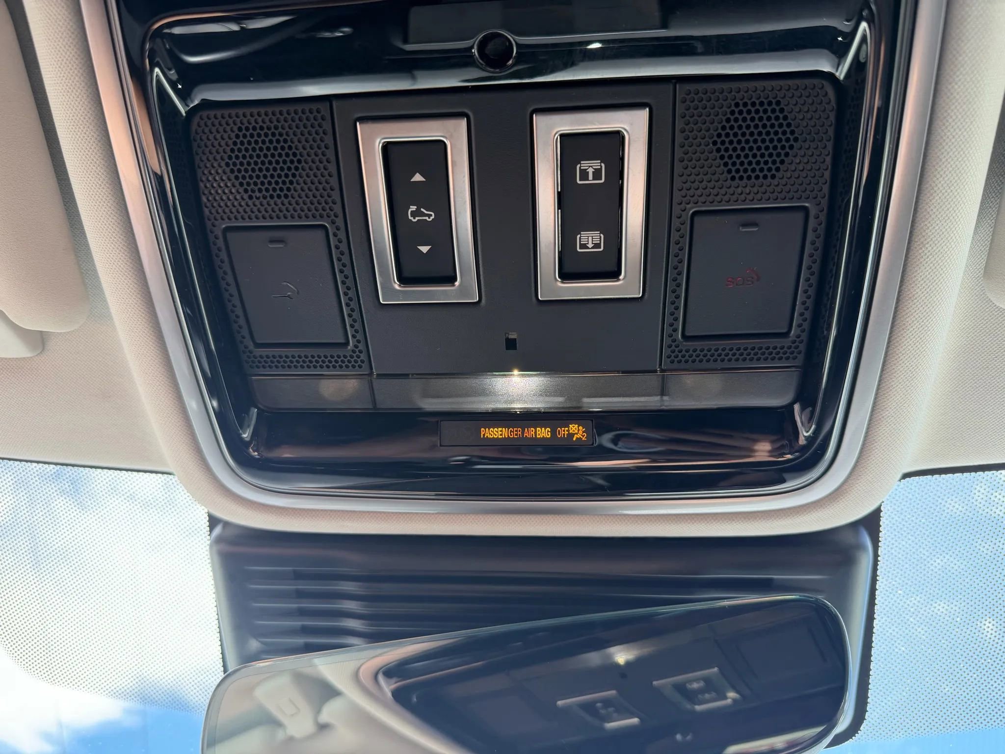 Used 2024 Land Rover Range Rover Velar S image 27