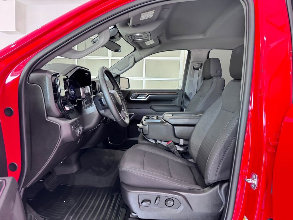 Certified 2025 Chevrolet Silverado 1500 LT image 10