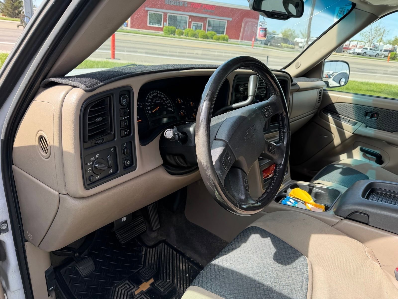 Used 2003 Chevrolet Avalanche 4x4 w/ Suspension Package, Off-Road image 24