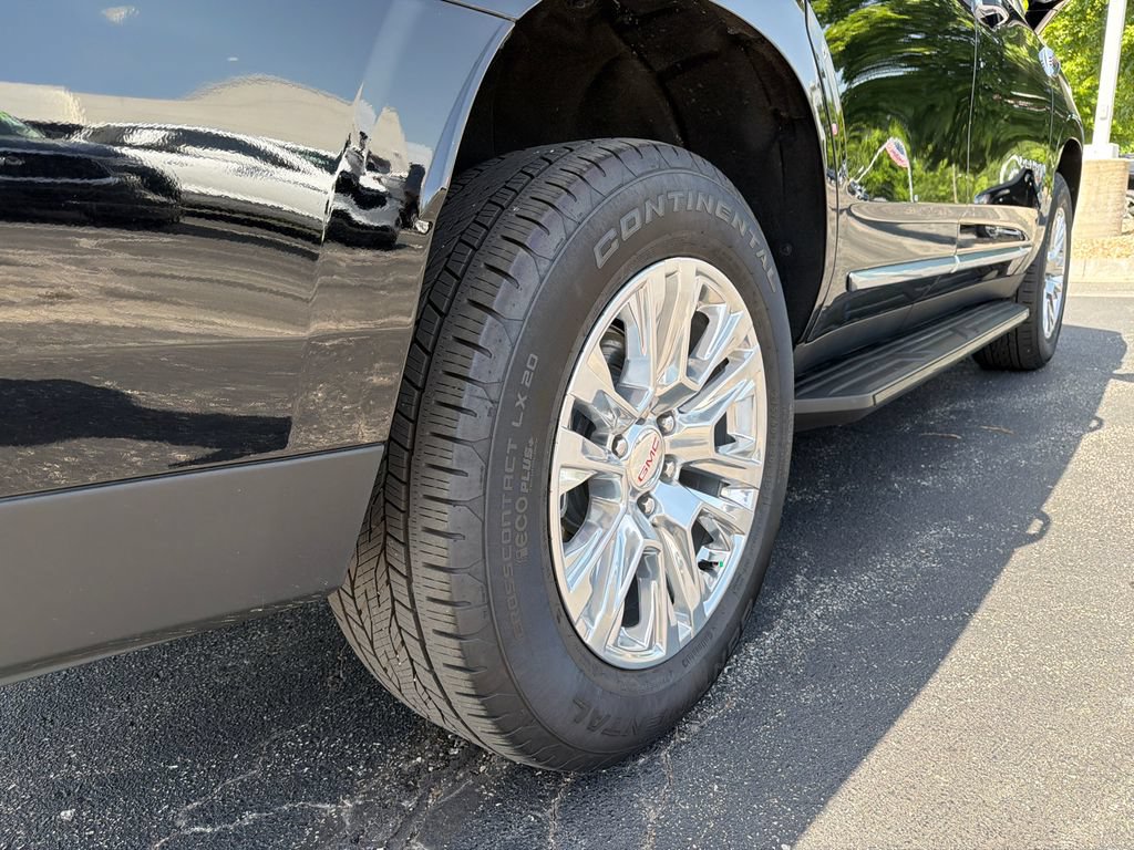 Used 2025 GMC Yukon Denali AWD/4WD image 6