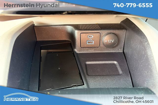 Used 2023 Ford Escape Platinum w/ Premium Technology Package AWD/4WD image 21