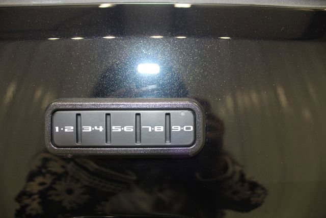 Used 2025 Ford F150 Lariat w/ Equipment Group 501A Mid image 9