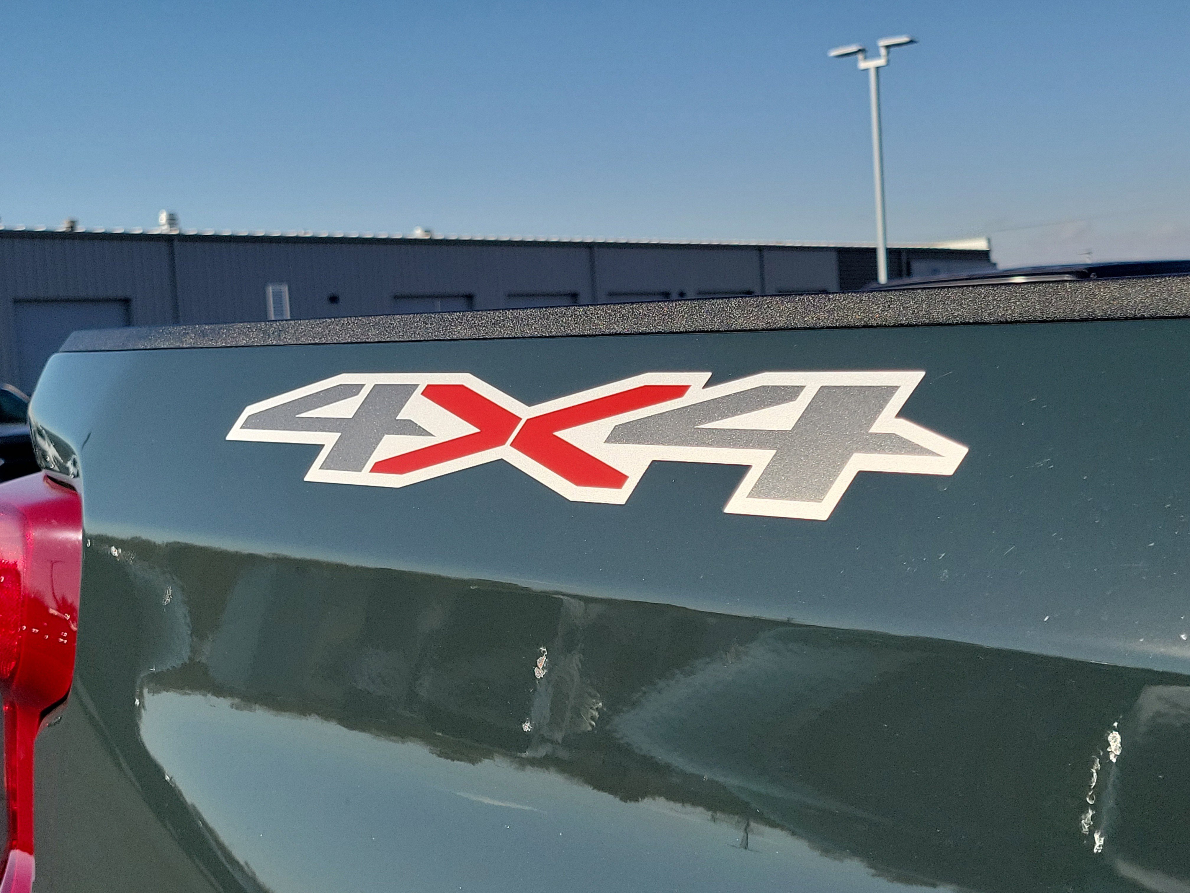 Used 2025 Chevrolet Silverado 1500 LT image 7