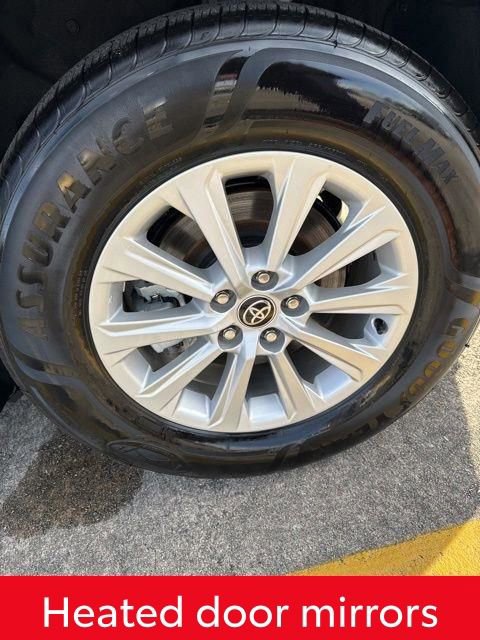 Used 2024 Toyota Grand Highlander XLE image 13