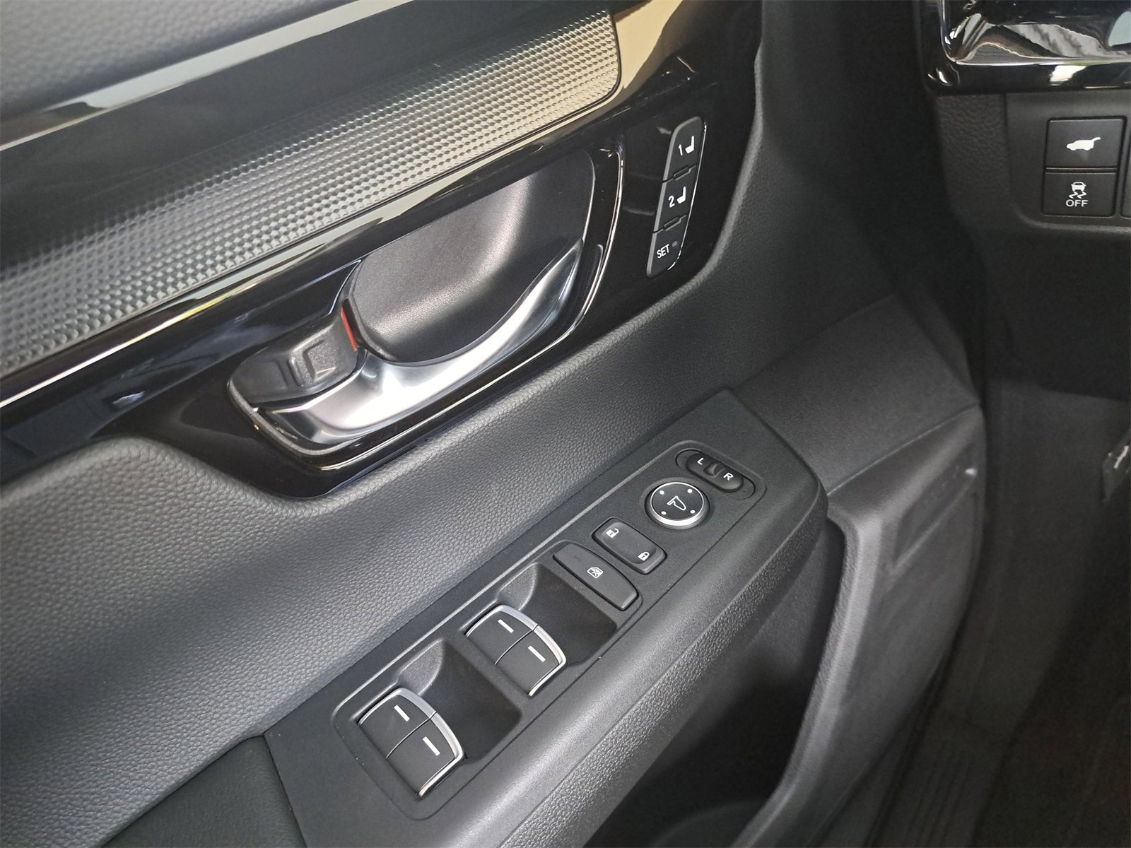 New 2025 Honda CR-V EX-L image 28