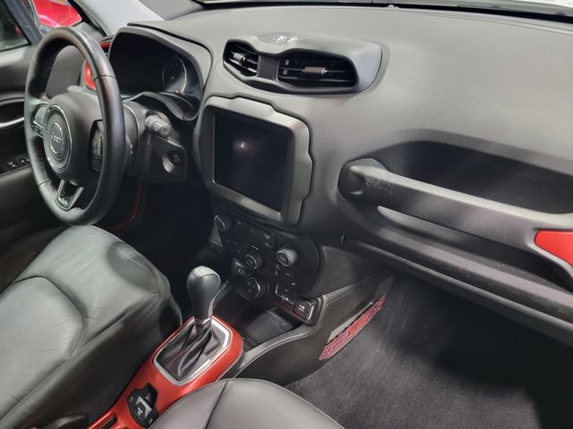 Used 2022 Jeep Renegade Trailhawk w/ Trailer Tow Group AWD/4WD image 16