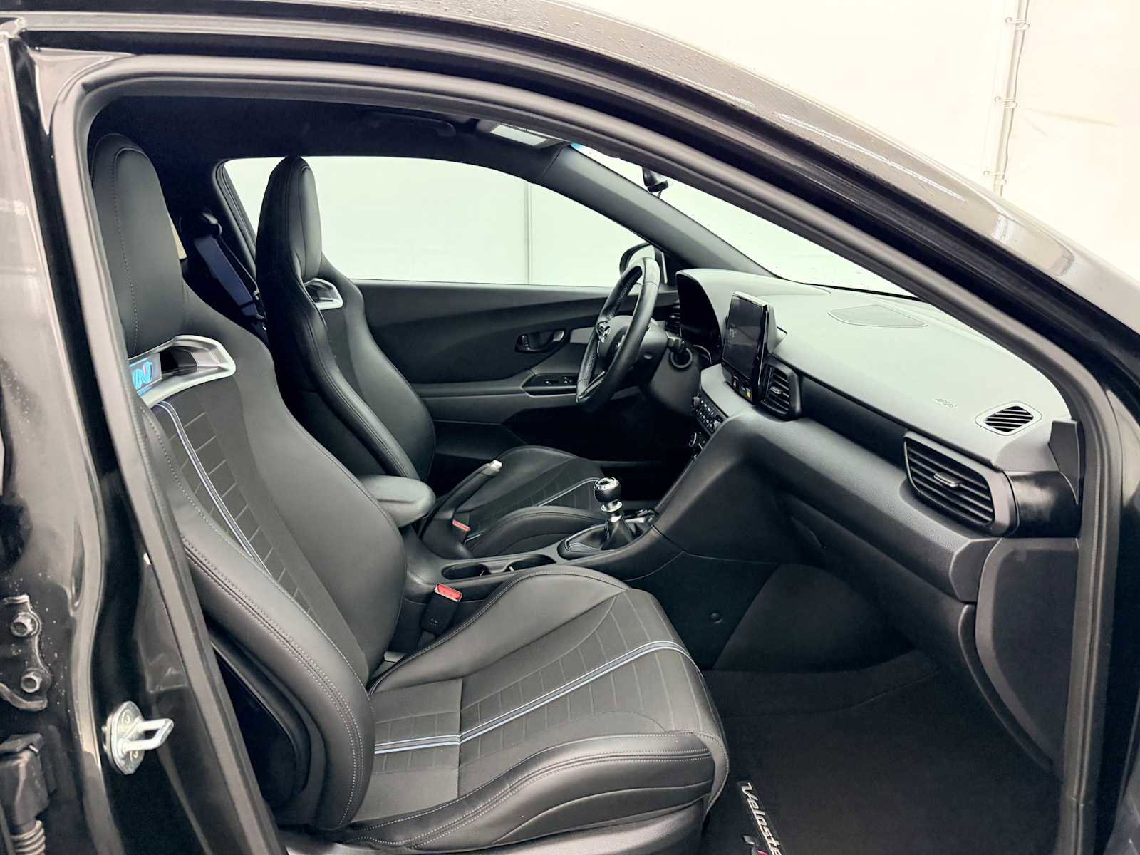 Used 2022 Hyundai Veloster N image 19