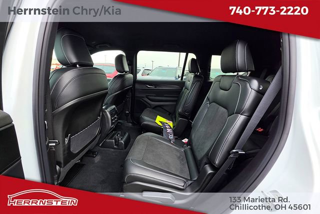 New 2025 Jeep Grand Cherokee L Laredo image 21