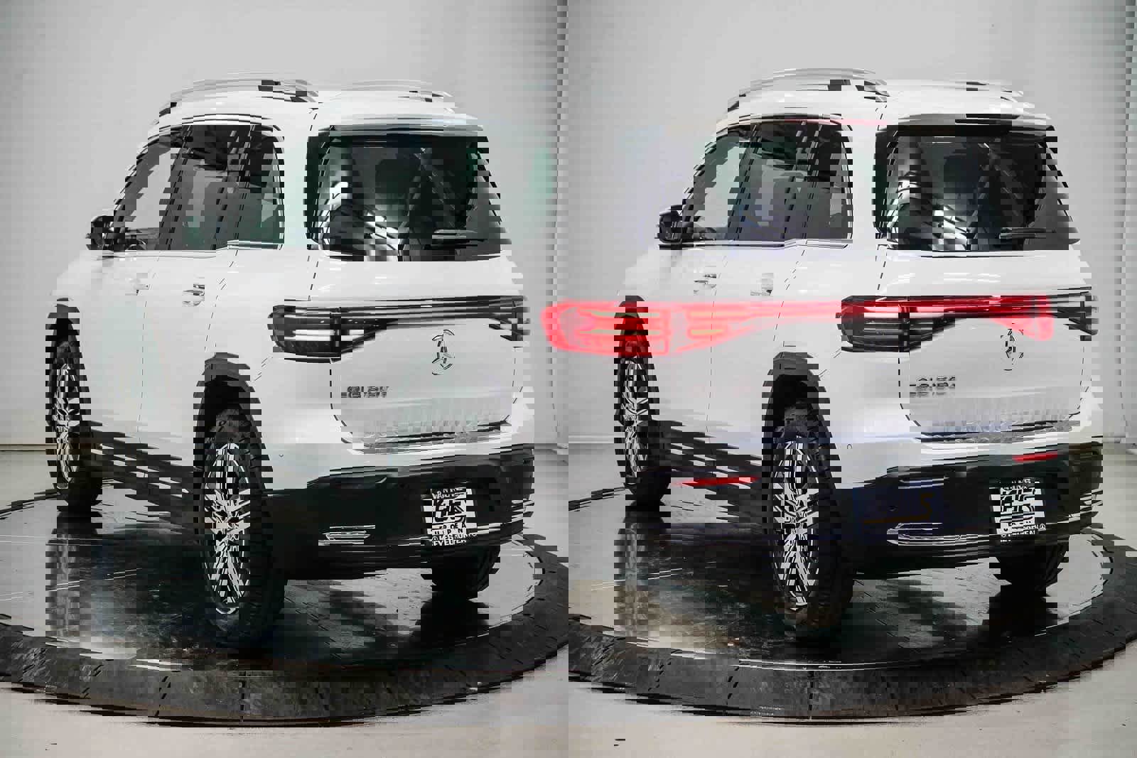 Used 2025 Mercedes-Benz EQB 250+ image 2