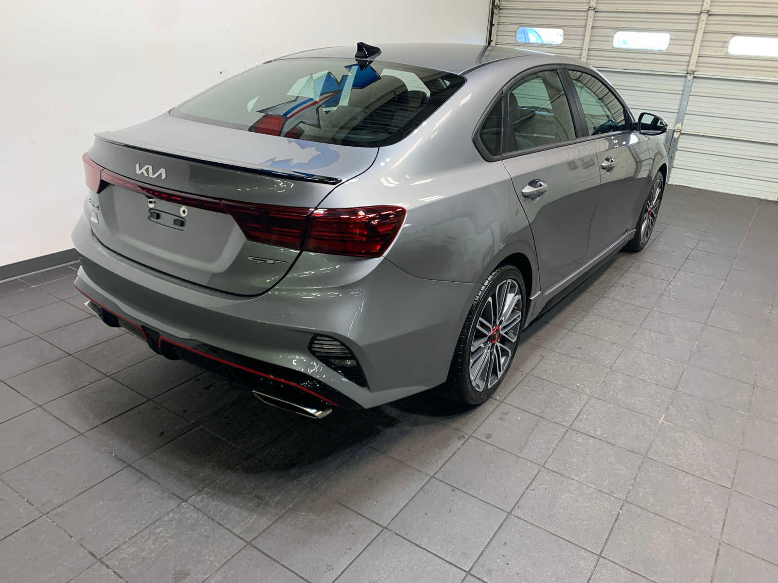 Used 2023 Kia Forte GT image 3