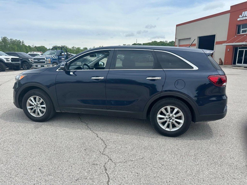 Used 2019 Kia Sorento LX FWD image 4