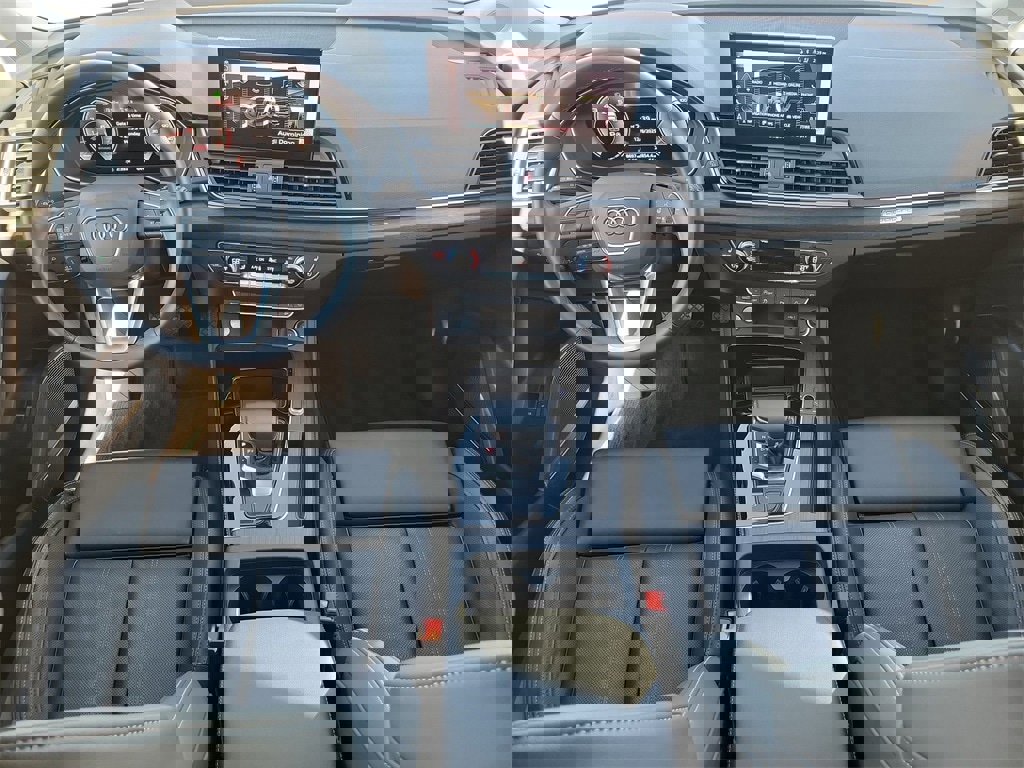 Used 2025 Audi Q5 2.0T Premium Plus w/ Premium Plus Package image 14