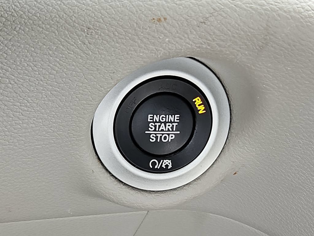 Used 2023 Chrysler Voyager LX FWD image 23