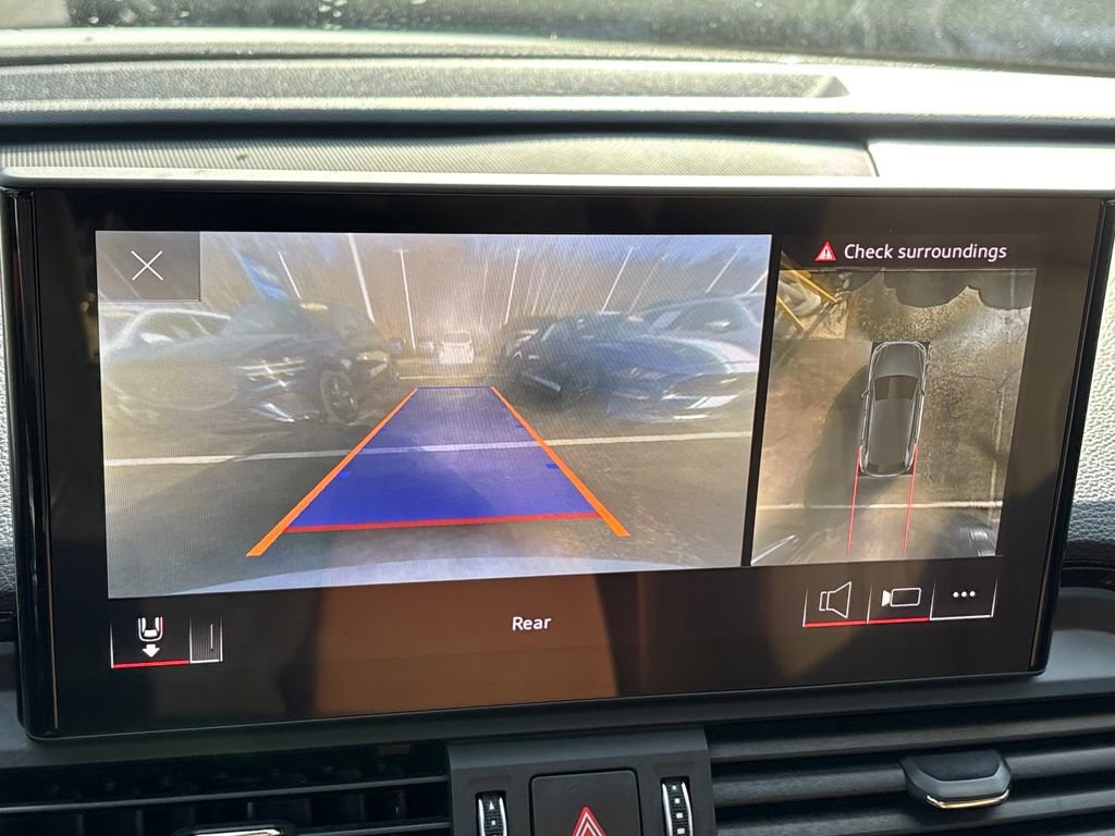 Used 2021 Audi Q5 e Premium Plus w/ Premium Plus Package image 13