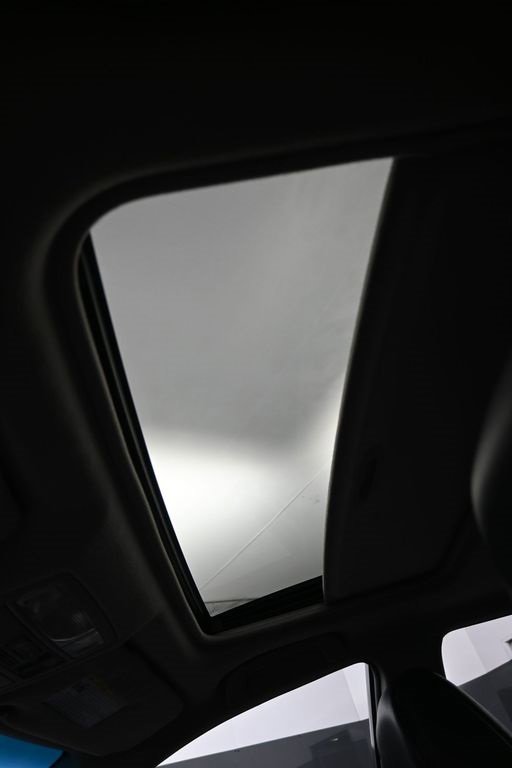 Used 2011 Toyota Camry SE image 18