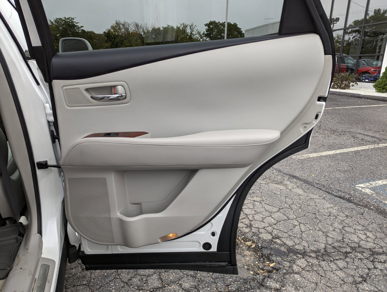 Used 2011 Lexus RX 350 AWD image 34