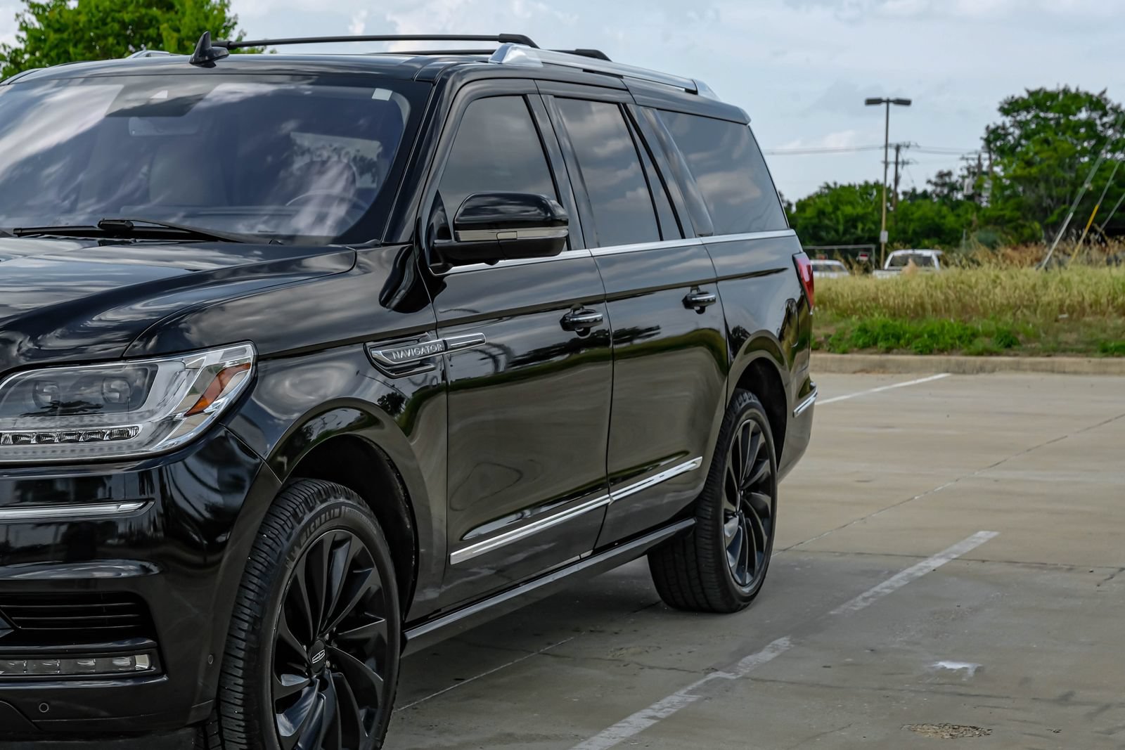 Used 2020 Lincoln Navigator L Reserve w/ Equipment Group 208A Reserve AWD/4WD image 9