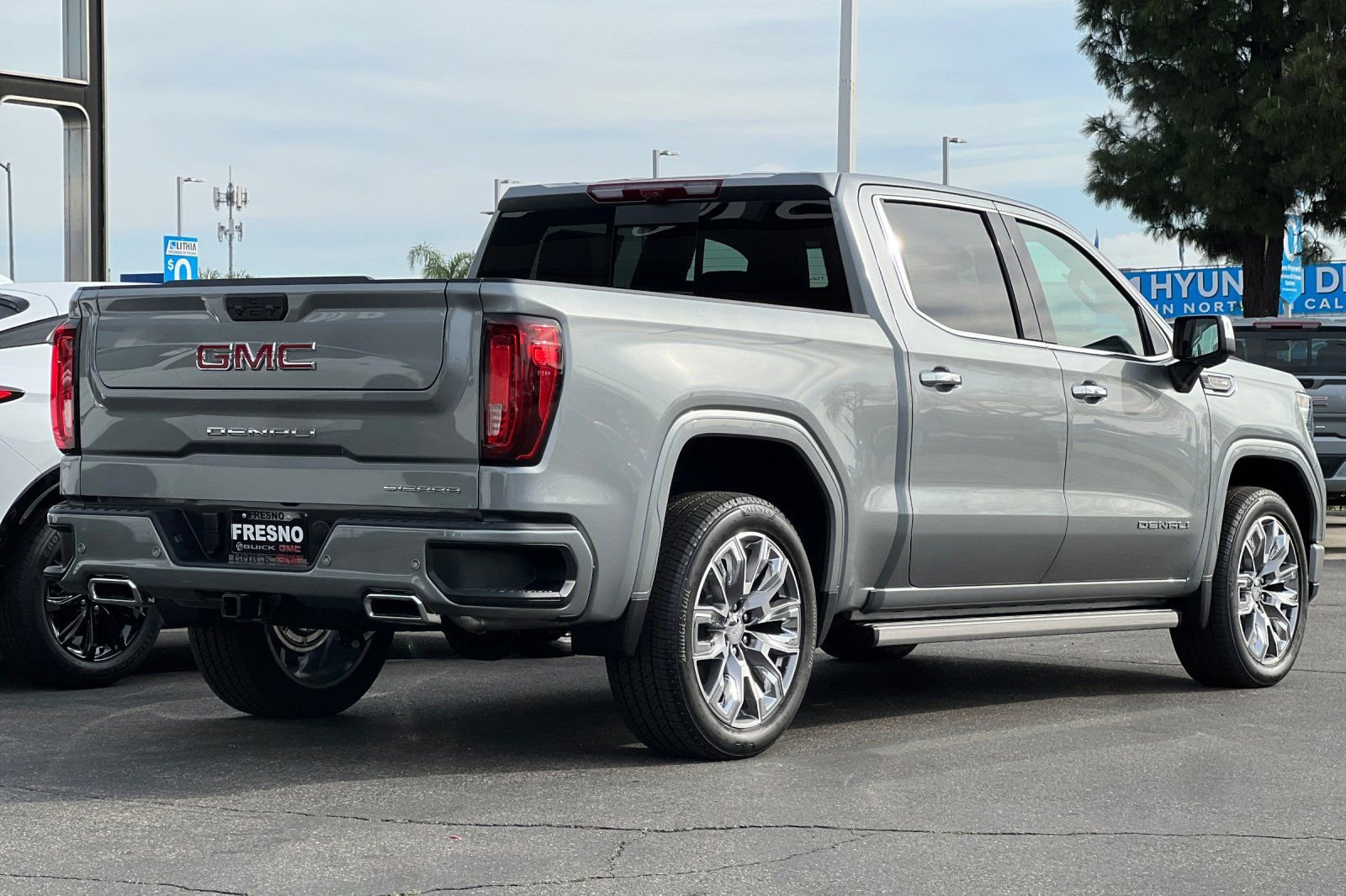 New 2026 GMC Sierra 1500 Denali w/ Denali Reserve Package AWD/4WD image 5