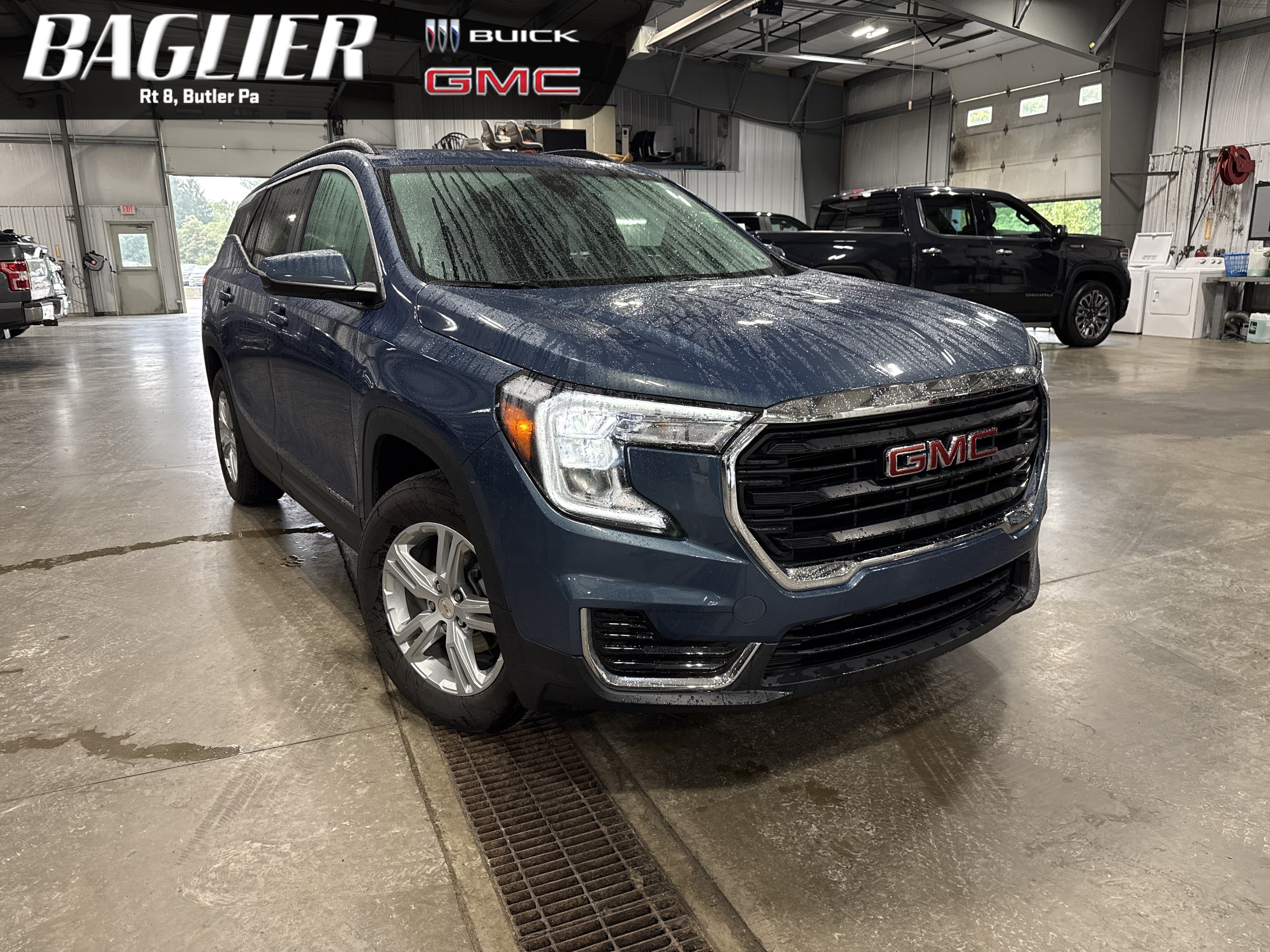 Used 2024 GMC Terrain SLE w/ Driver Convenience Package