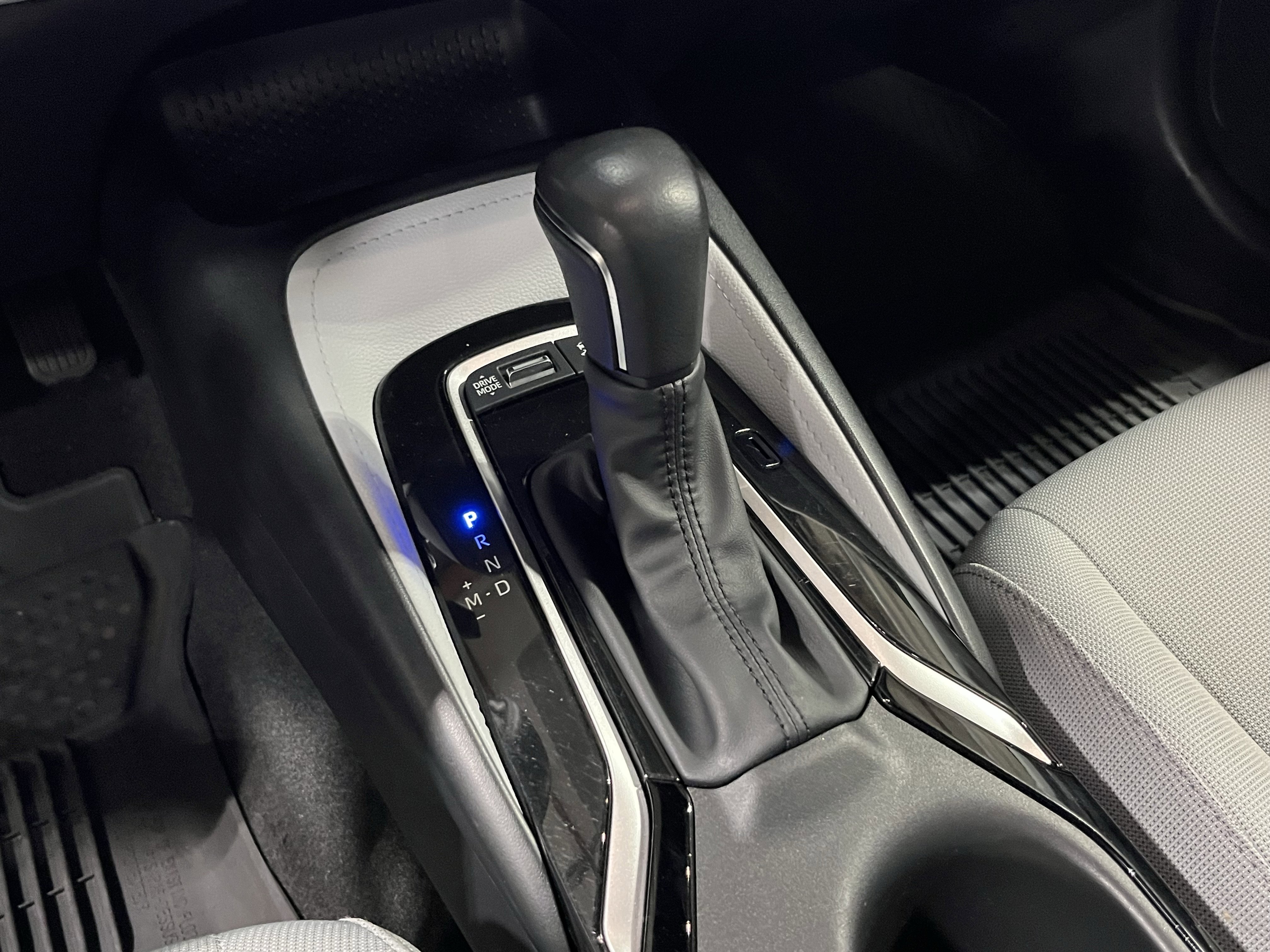 Used 2024 Toyota Corolla SE FWD image 23