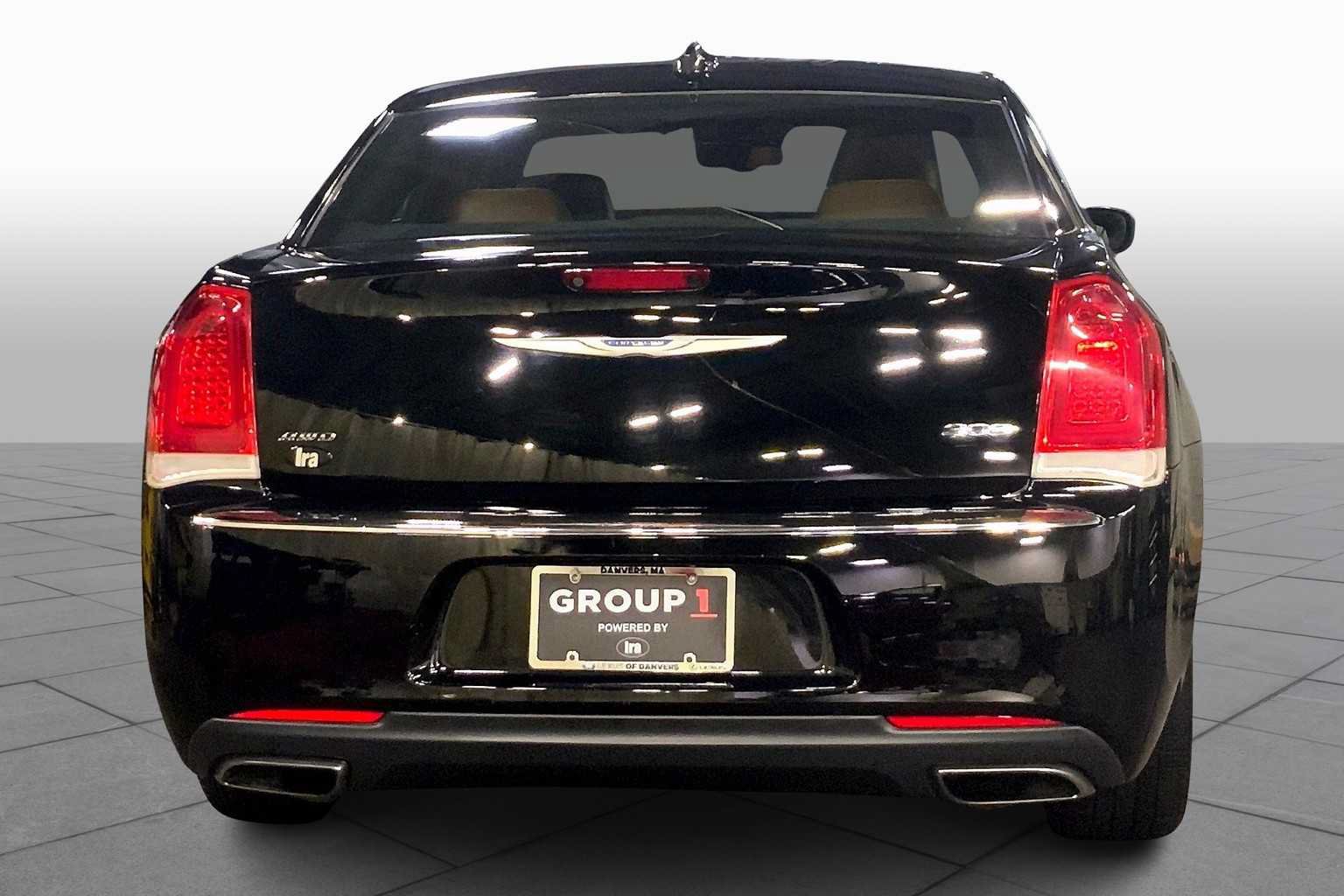 Used 2018 Chrysler 300 Limited w/ Light Group AWD/4WD image 5