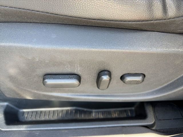 Used 2018 Ford Escape SE w/ SE Sport Appearance Package image 21