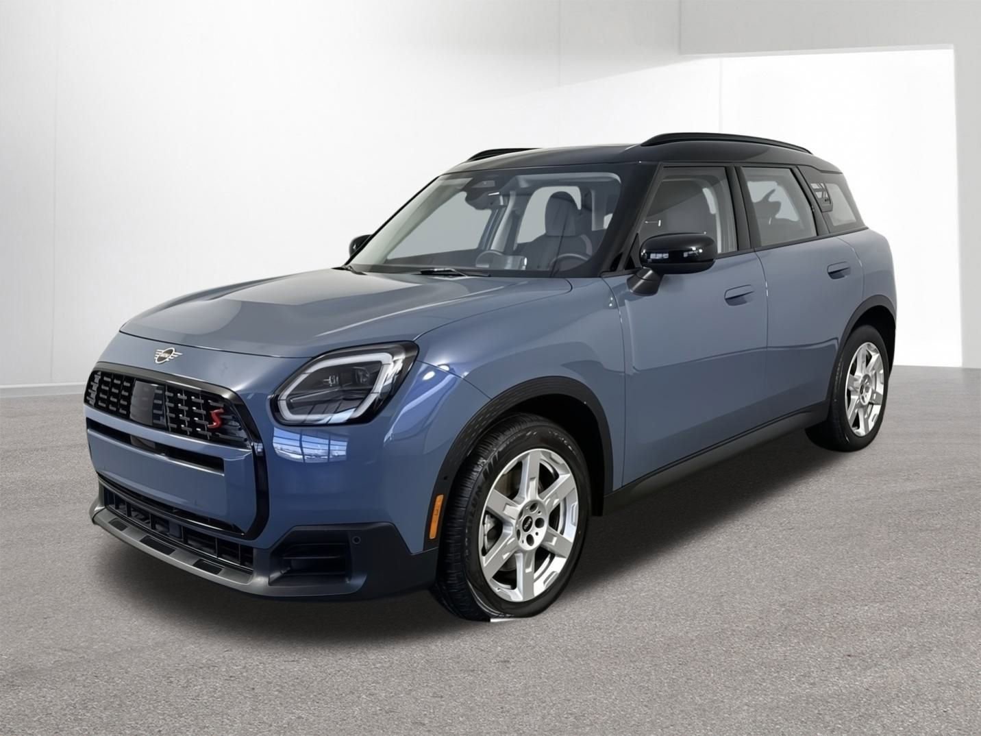 Used 2025 MINI Cooper Countryman S image 1