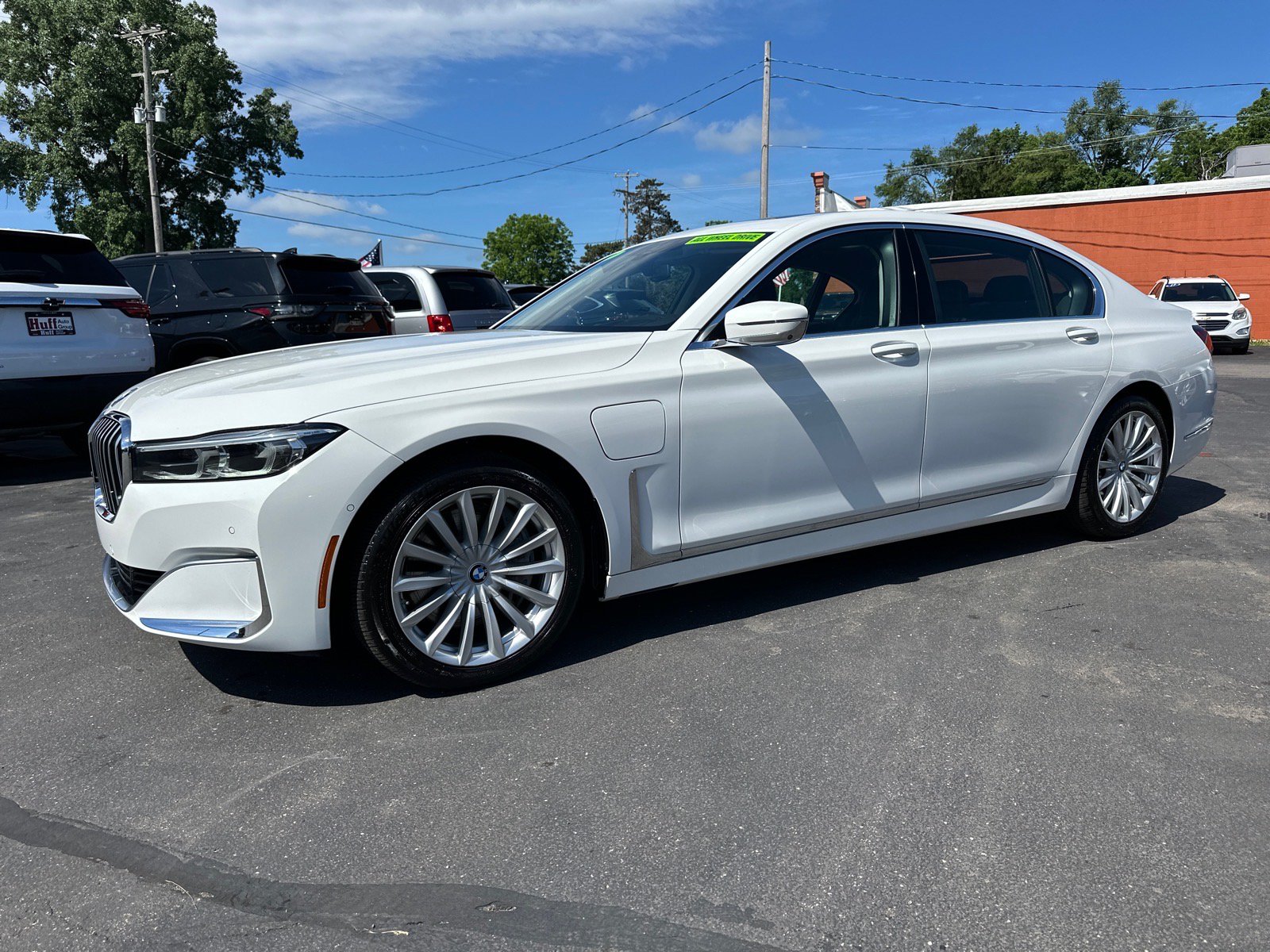 Used 2020 BMW 745e xDrive AWD/4WD image 1