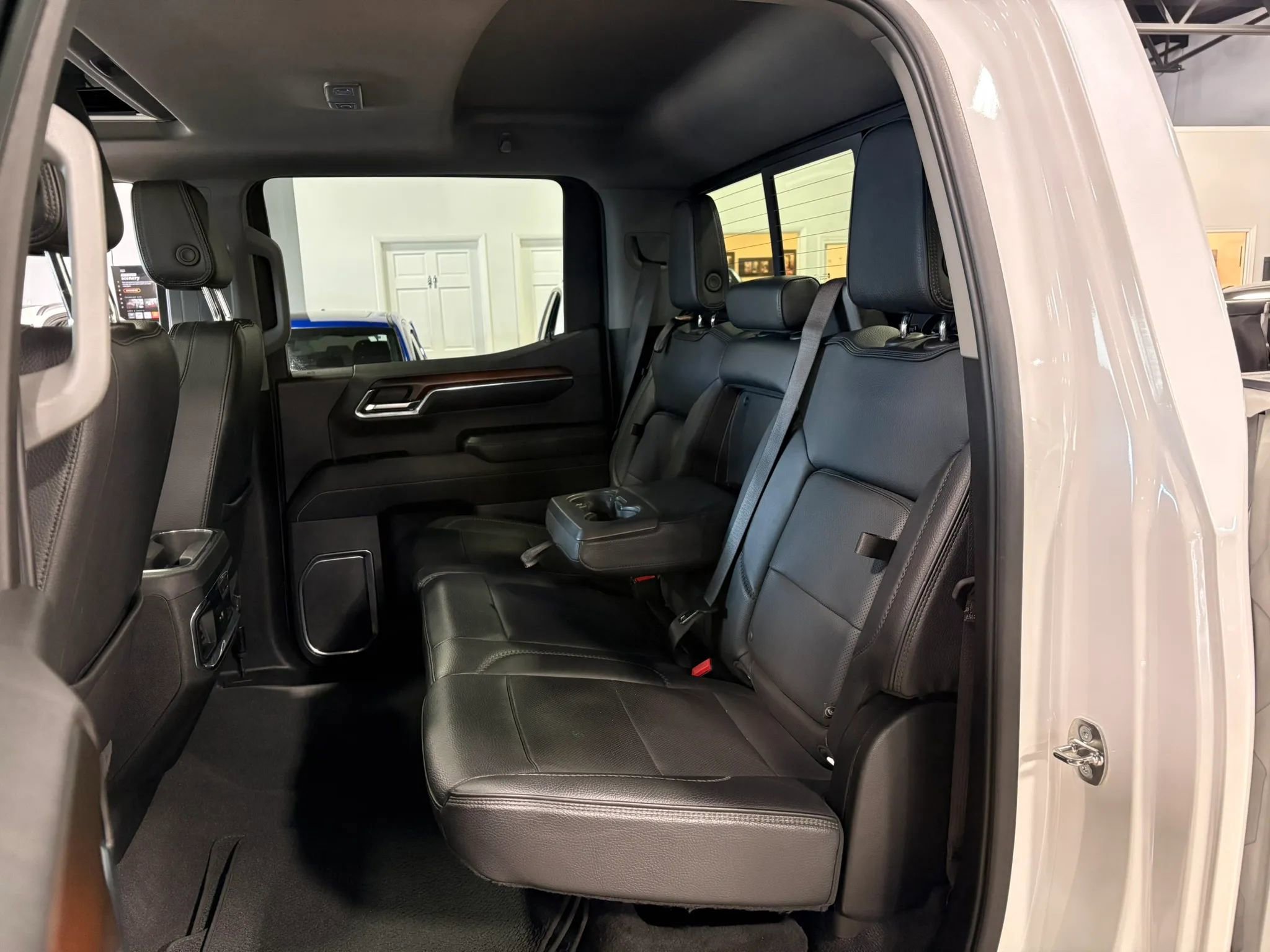 Used 2024 GMC Sierra 1500 Denali w/ Denali Reserve Package AWD/4WD image 14