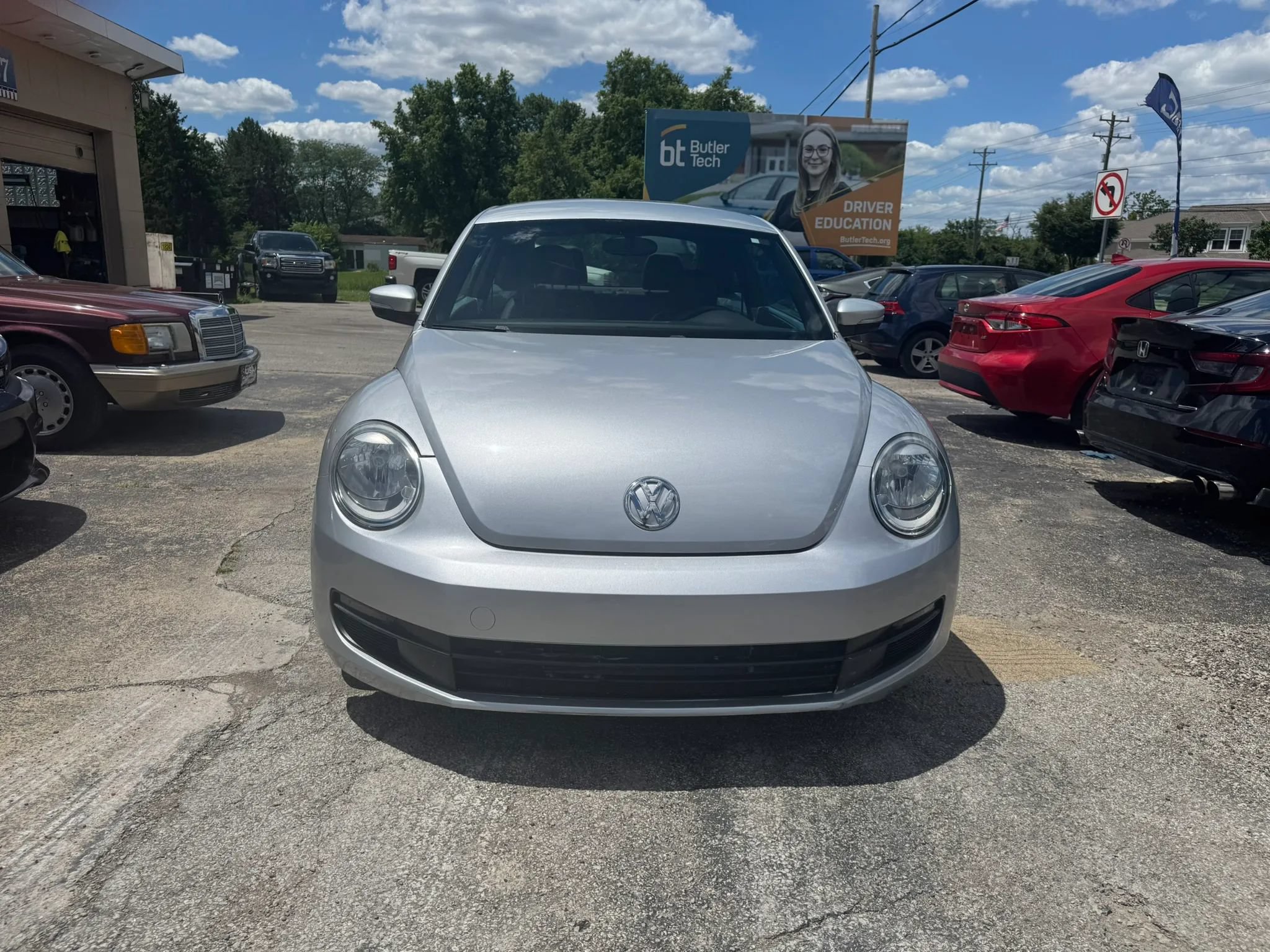 Used 2012 Volkswagen Beetle 2.5 FWD image 9