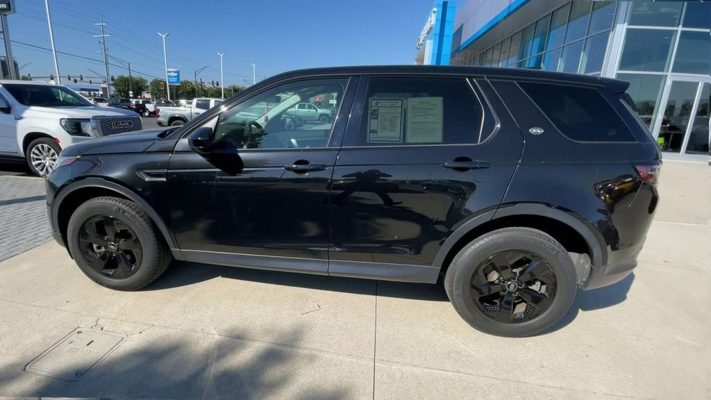 Used 2023 Land Rover Discovery Sport S image 7