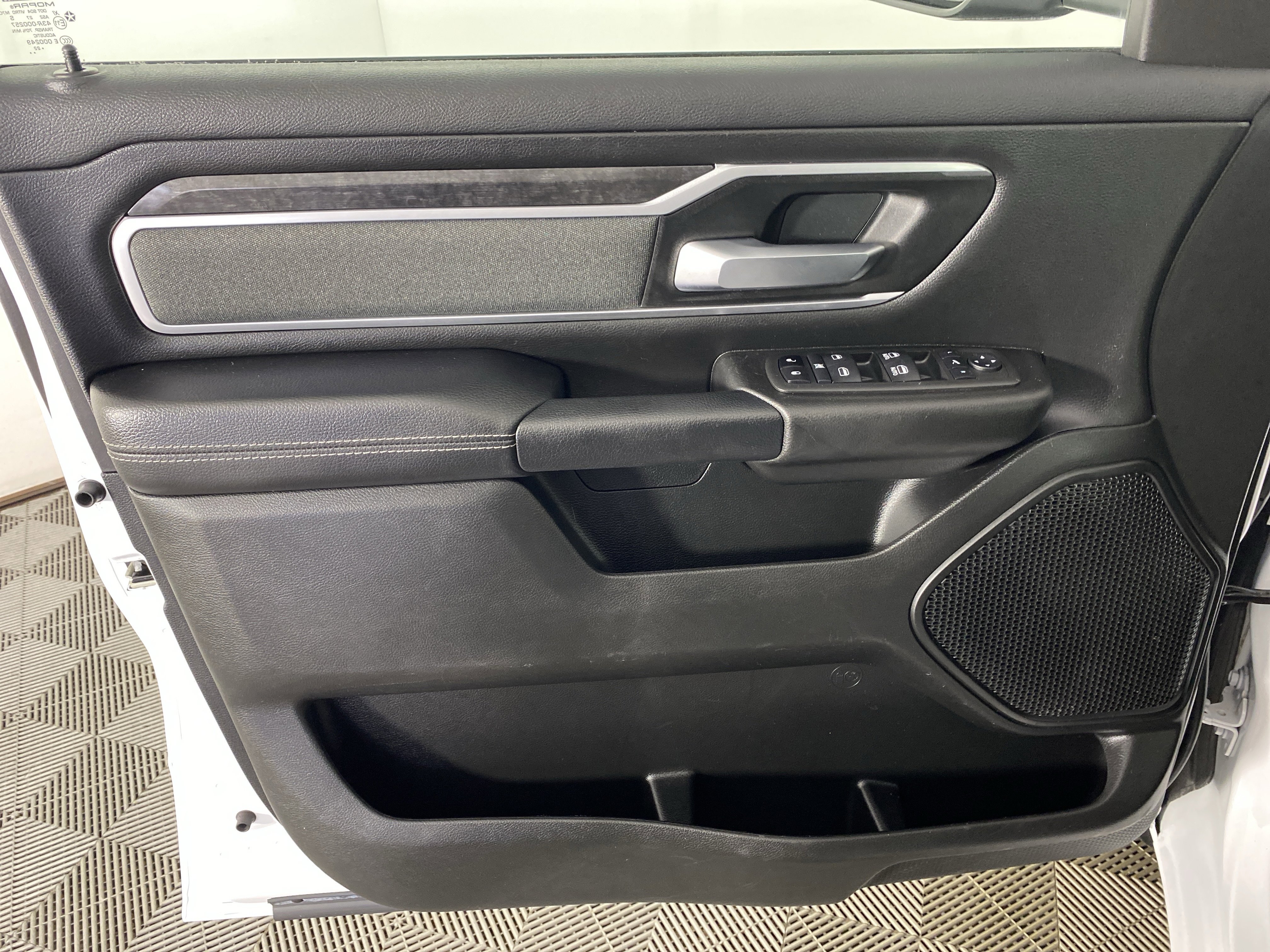 Used 2022 RAM 1500 Big Horn AWD/4WD image 13
