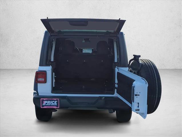 Used 2024 Jeep Wrangler Sport S image 9